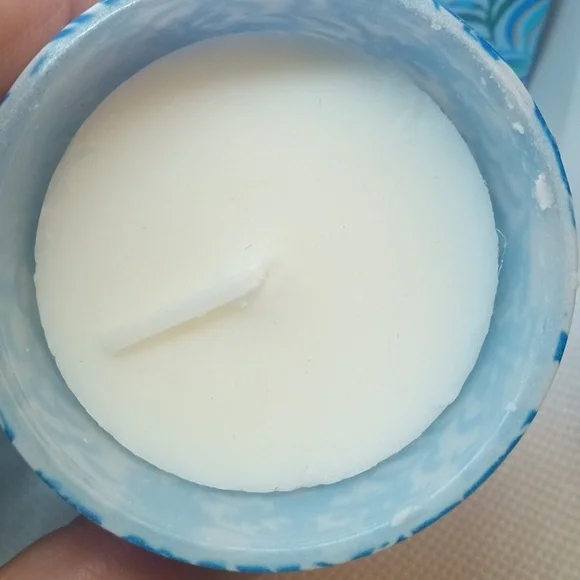 LILLY PULITZER VOTIVE CANDLE SET - Picture 7 of 13